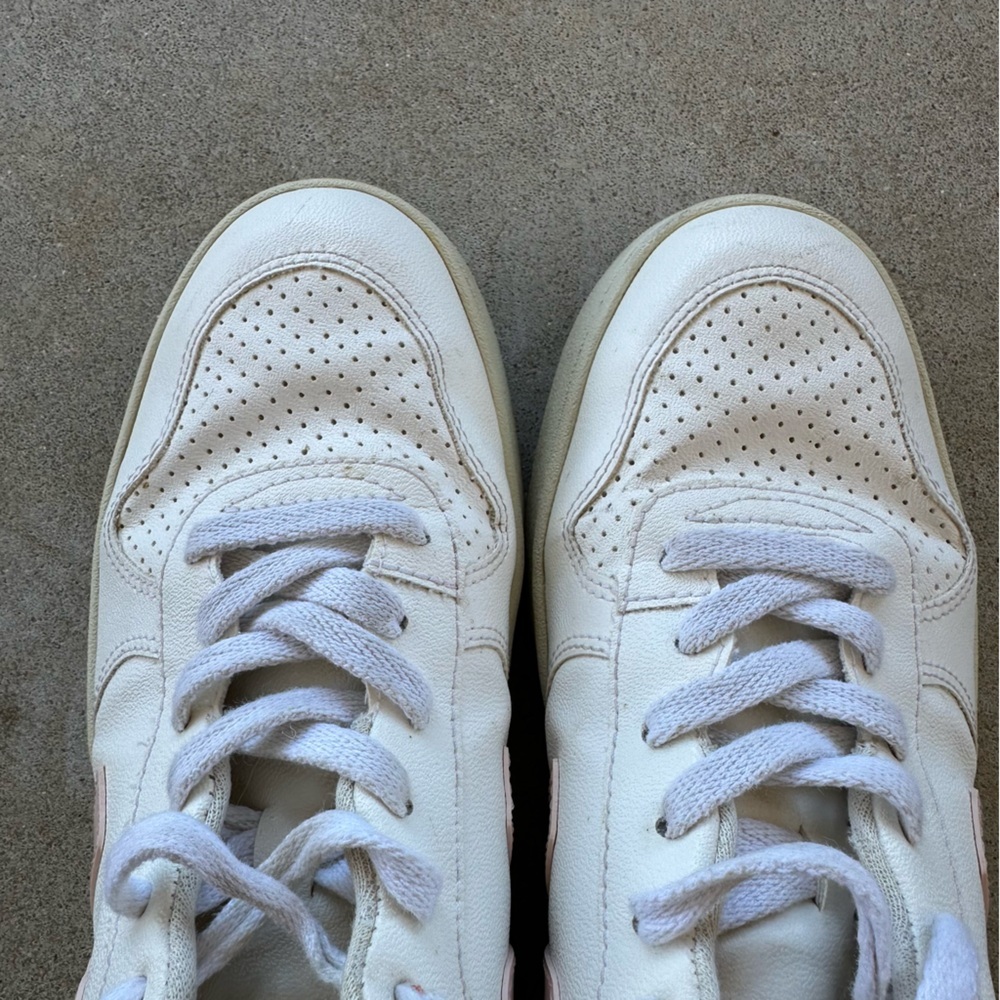 Veja V-10 CWL White Petale Black Sneakers Women’s Size 7 - Picture 9 of 10